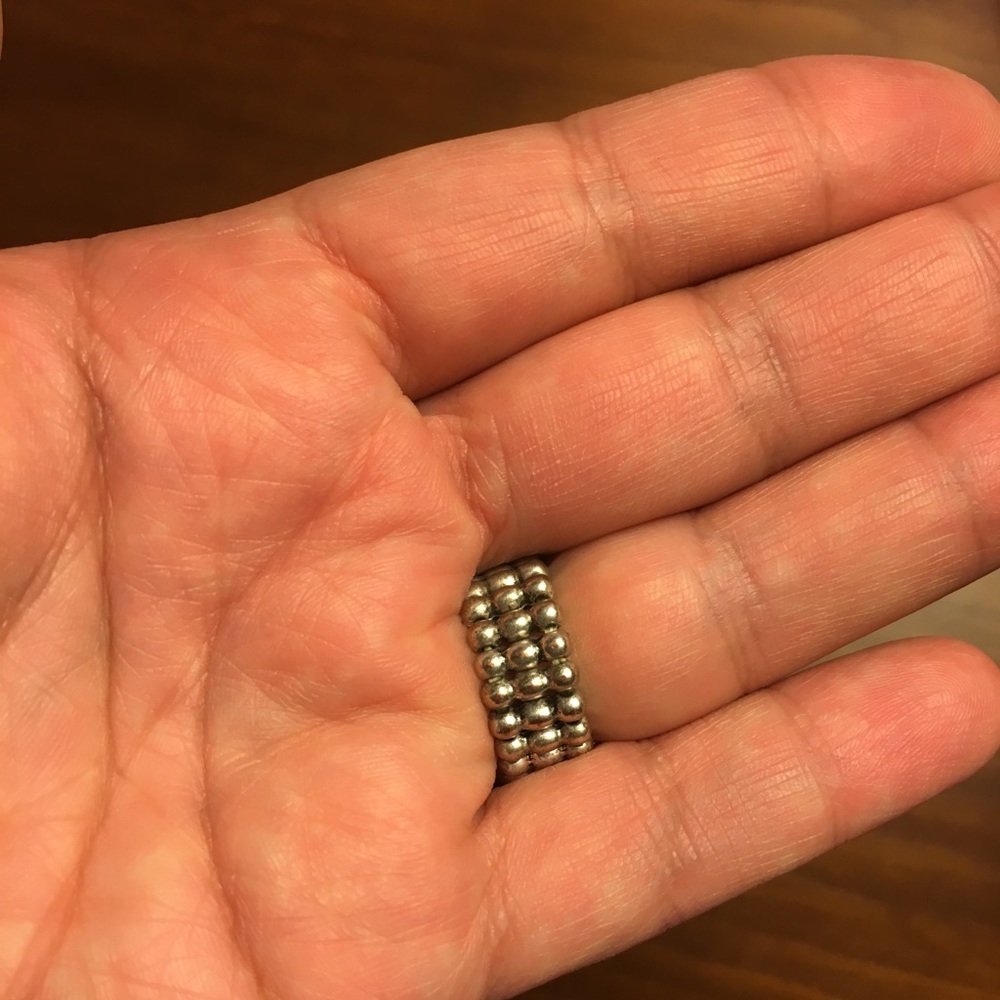 3 flower ring 🌺 - Picture 5 of 5
